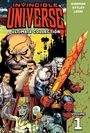 "Invincible Universe Ultimate Collection Volume 1." Comicfiguren vor gelbem Himmel; ein Löwenmann mit blutigem Schwert.