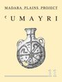 Text: "MADABA PLAINS PROJECT ‘UMAYRI 11". Illustration: Eine antike Vase mit Verzierungen.