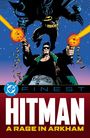 "DC's Finest: Hitman - A Rage in Arkham" steht in großer Schrift. Eine dunkle Kämpferfigur schwebt darüber. Eine andere schießt.