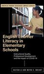 Text: "English Learner Literacy in Elementary Schools". Jemand durchsucht Bücher in einem Regal.