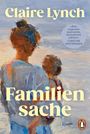 „Claire Lynch. Familiensache.“ Ein gemaltes Bild zeigt zwei Personen von hinten am Meer, darunter ein Pinguin-Logo.