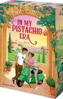 "Emily Collins: In My Pistachio Era. Roman." Ein Paar mit einem grünen Roller in mediterraner Umgebung, Katze daneben.