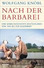 "Nach der Barbarei" von Wolfgang Knöbl. Personen sitzen an einem Ufer. Historische Bibliothek der Gerda Henkel Stiftung.