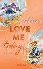 „LOVE ME today“ A.L. JACKSON. Eine Frau mit Hut vor einem Berg, Kunststil mit warmen Tönen.