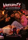 "VARKHROTZ DER FLEISCHSCHMATZER" steht oben. Drei lächelnde Personen kuscheln auf einem Sofa. Eine Frau zeigt ein Peace-Zeichen.