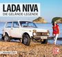 Oben: "LADA NIVA DIE GELÄNDE-LEGENDE". Darunter ein weißer Geländewagen am Strand neben einer lächelnden Frau.