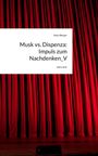 Text: "Musk vs. Dispenza: Impuls zum Nachdenken_V" von Anka Berger, story.one. Hintergrund: Roter Vorhang.