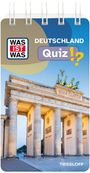 "Was ist Was", "Deutschland Quiz". Szene: Brandenburger Tor, beleuchtete Säulen bei Dämmerung.
