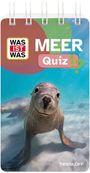 "MEER Quiz!", "WAS IST WAS". Eine Robbe schwimmt unter Wasser im sandigen Meer, Ringbuchbindung oben.