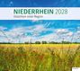 "NIEDERRHEIN 2028 - Ansichten einer Region". Eine Blumenwiese mit Bäumen und Wolken am Himmel.