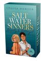 Auf einem türkisfarbenen Hintergrund steht: "Louisa Hawser", "Salt Water Sinners", "Beauty & Betrayal". Zwei Personen sind abgebildet.
