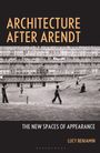 "Architecture After Arendt: The New Spaces of Appearance" von Lucy Benjamin. Kinder spielen auf einer Wiese vor Wohngebäude.