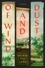 Texte: "OF WIND AND DUST", "A NOVEL", "SHIRIN YIM LEOS". Illustration mit Natur- und Schiffsmotiven.