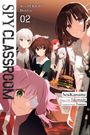 Text: "4TH PERIOD: Bonfire", "SPY CLASSROOM", "02", "SeuKaname", "Takemachi", "Tomari". Anime-Charaktere mit Hamburger im Vordergrund.