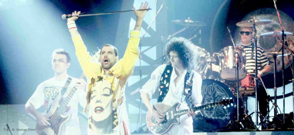 Queen – Freddie Mercury, Brian May, Roger Taylor, John Deacon